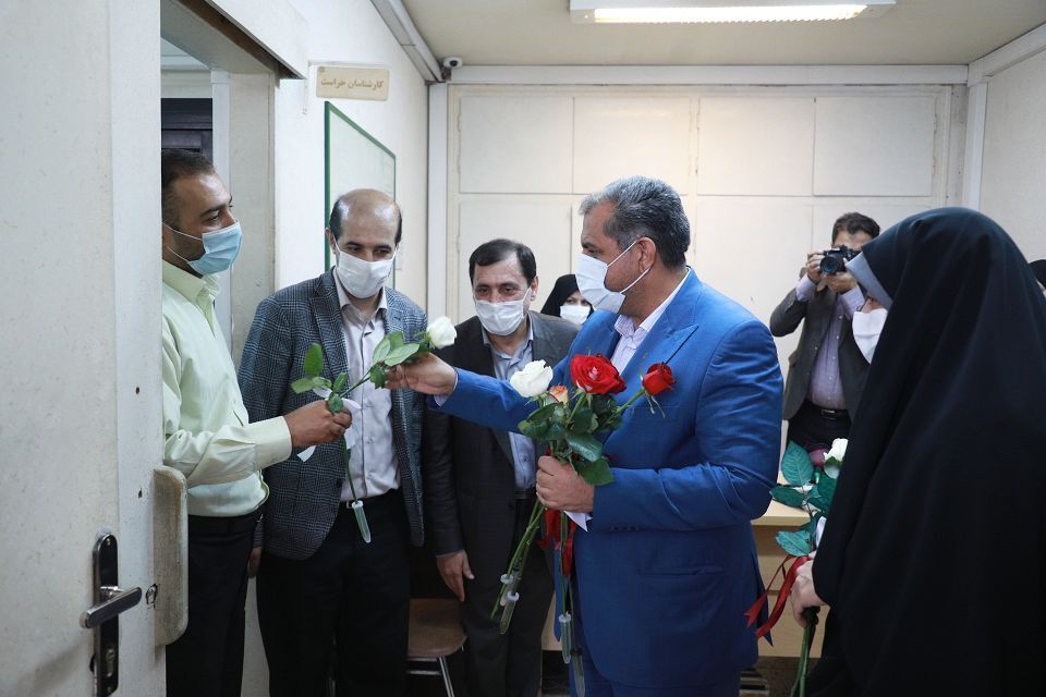 کمک به اقشار آسیب پذیر جامعه باید به توانمندی آنها منجر شود