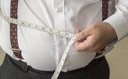 افراد برای درمان چاقی از رژیم های خودسرانه استفاده نکنند
