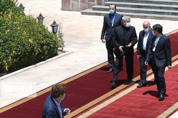 Iraqi PM arrives in Tehran