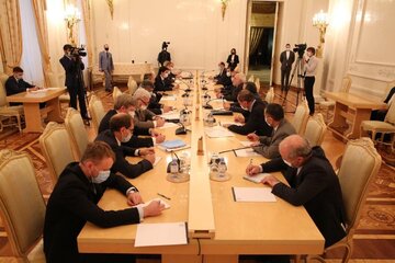 Zarif and Lavrov discuss regional, international issues