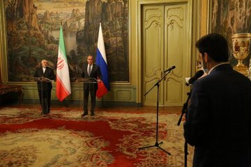 Zarif and Lavrov discuss regional, international issues