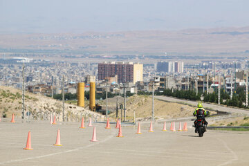 Course de moto à Tabriz