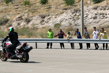 Course de moto à Tabriz