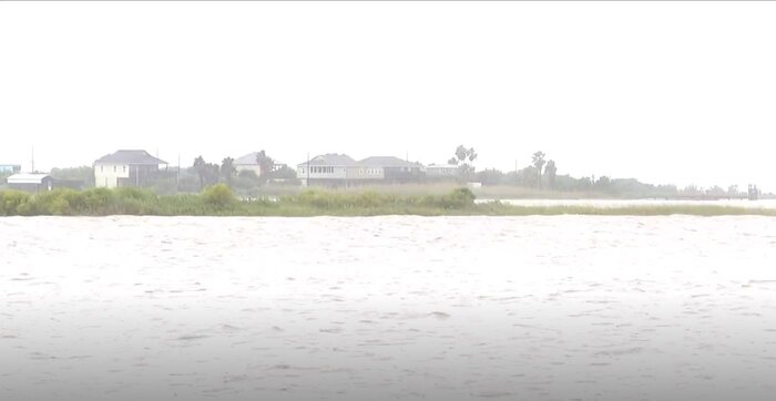 توفان هانا بخش‌هایی از تگزاس را زیر آب برد