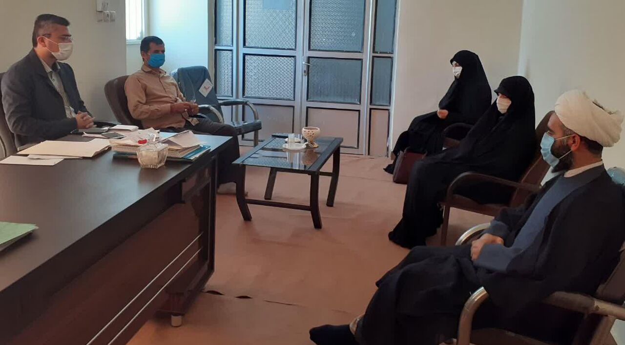 نماینده دشتستان: طلاب پیشگام در بیان مطالبات جامعه هستند