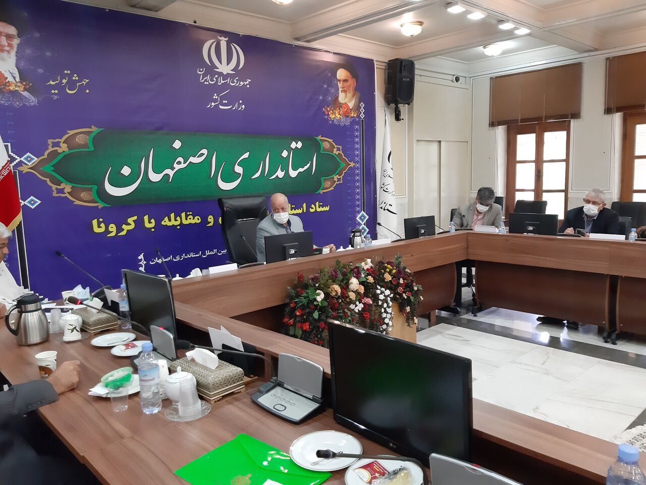 استاندار: ۶۵۰ خیریه در اصفهان فعالیت دارد استاندار: ۶۵۰ خیریه در اصفهان فعالیت دارد