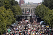 هزاران نفر در آلمان علیه محدودیت‌های کرونایی تظاهرات کردند