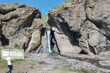 Nature tourism in northwestern Iran; Heris County