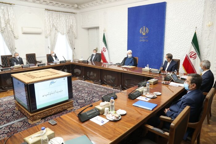 Иран может одержать победу над врагом в экономической войне: Рухани