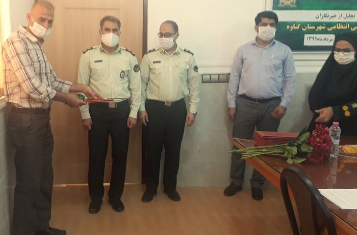 فرمانده انتظامی گناوه: خبرنگاران در پیشگیری از جرایم نقش موثری دارند 2