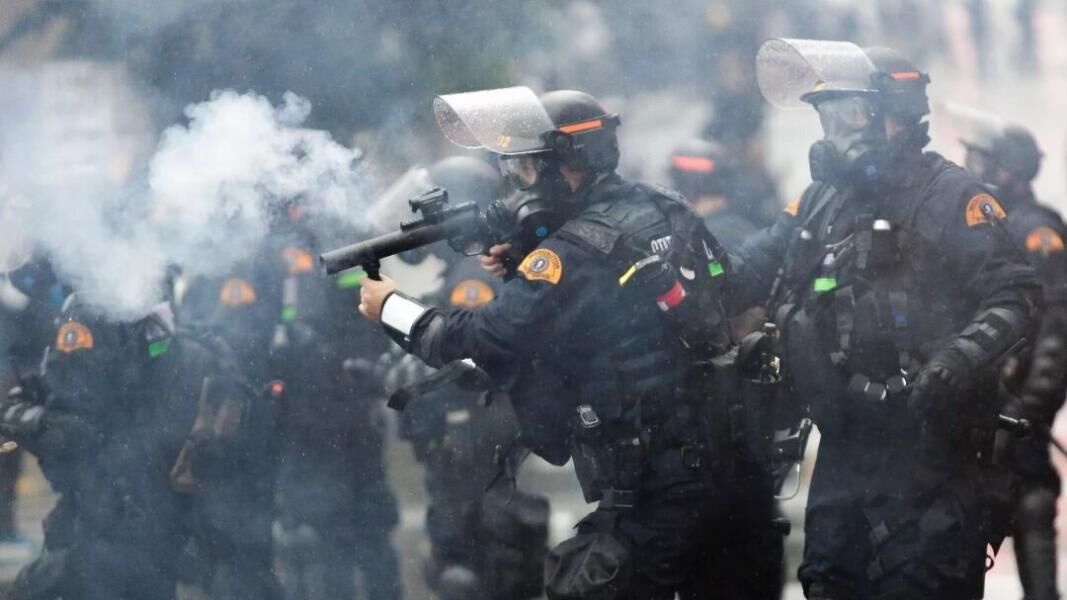 پلیس آمریکا با سرکوب معترضان 125 تخلف حقوق بشری مرتکب شد