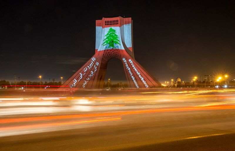 نورپردازی برج آزادی تهران با پرچم لبنان