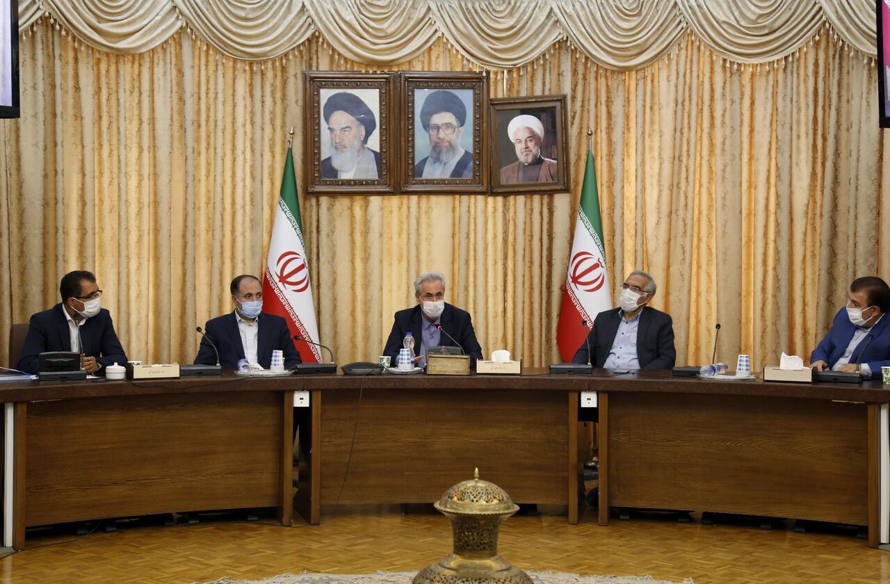 استاندار آذربایجان شرقی: الگوی توسعه متناسب با ظرفیت هر منطقه تدوین شود استاندار آذربایجان شرقی: الگوی توسعه متناسب با ظرفیت هر منطقه تدوین شود