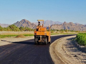 ساخت هزار و ۷۰۰ کیلومتر راه روستایی در دستور کار راهداری خراسان رضوی قرار دارد