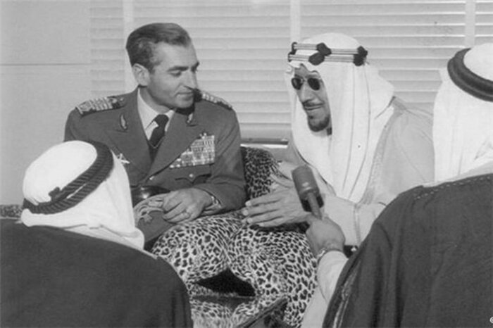 سیاست‌ استعماری انگلیس و چشم‌پوشی محمدرضا پهلوی از بحرین