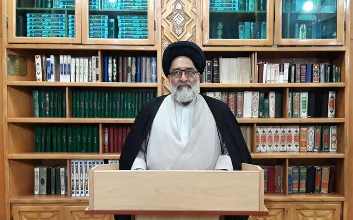 امام جمعه موقت ورامین:دلبستگی به آمریکا عین کج فهمی است امام جمعه موقت ورامین:دلبستگی به آمریکا عین کج فهمی است
