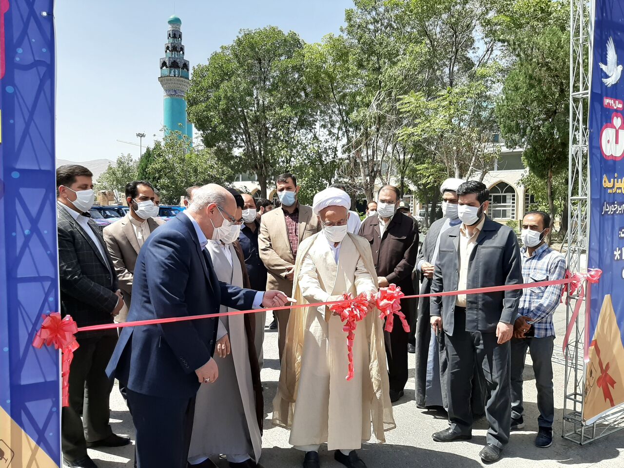 امام جمعه اراک بر لزوم ترویج  ازدواج آسان در جامعه تاکید کرد