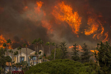 آتش‌سوزی، گرما و کرونا در کالیفرنیا، فرماندار وضعیت فوق العاده اعلام کرد