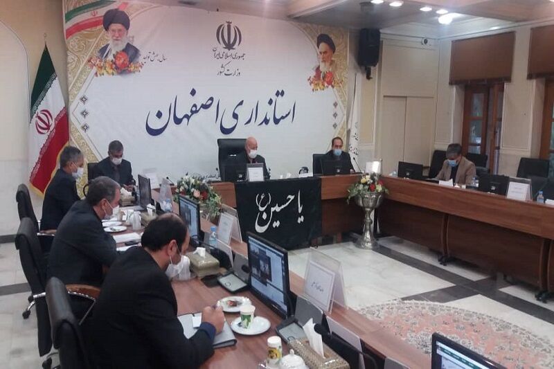 استاندار اصفهان: مسوولان تا پایان کار دولت برای کمک به مردم تلاش کنند