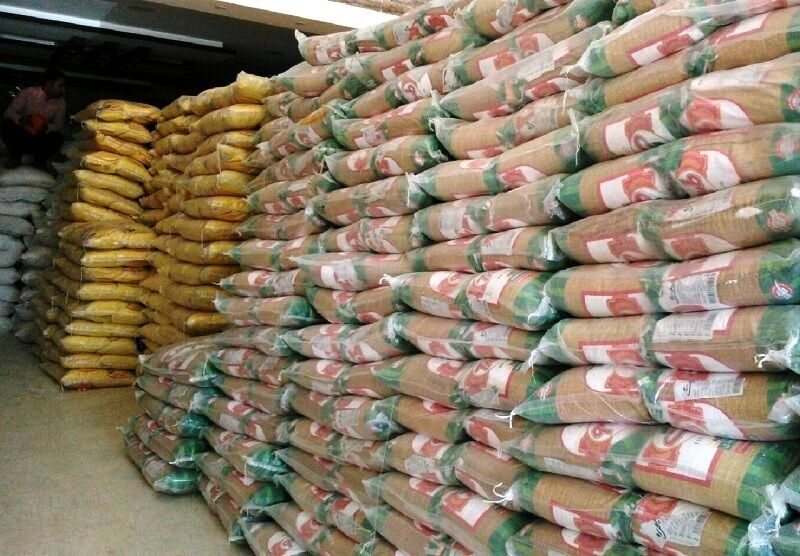 برنج و تخم‌مرغ برای تنظیم قیمت‌ها در اردبیل توزیع می‌شود