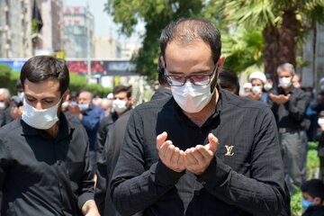 اقامه نماز ظهر عاشورا در اهواز