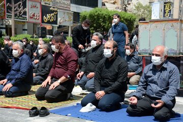 اقامه نماز ظهر عاشورا در اهواز