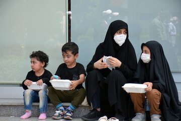 اقامه نماز ظهر عاشورا در اهواز