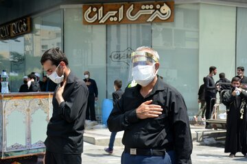 اقامه نماز ظهر عاشورا در اهواز