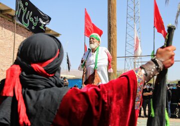 تعزیه واقعه عاشورا در روستای ده‌زیار کرمان