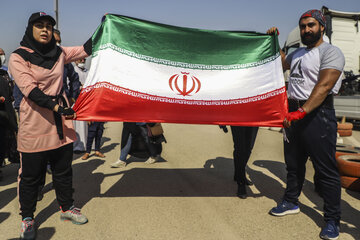 ثبت رکورد جهانی جابجایی کامیون با دندان توسط دندان‌فولادی‌های خوزستانی