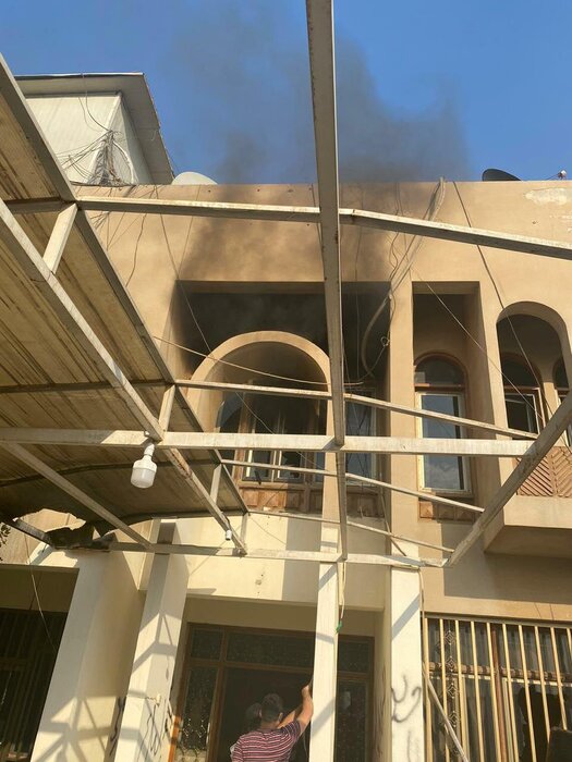 مردم خشمگین دفتر شبکه دجله عراق را آتش زدند