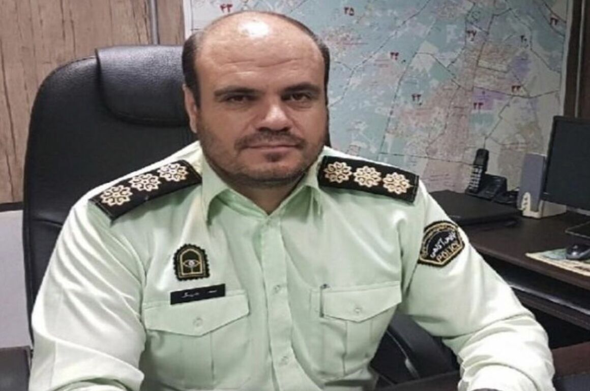 دستگیری سارقان موبایل قاپ با ۴۰ فقره سرقت در کرج دستگیری سارقان موبایل قاپ با ۴۰ فقره سرقت در کرج