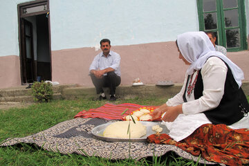 Les femmes artisanes de Rezvanchahr au nord de l’Iran