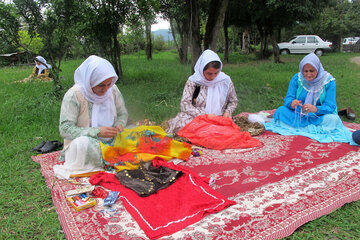 Les femmes artisanes de Rezvanchahr au nord de l’Iran