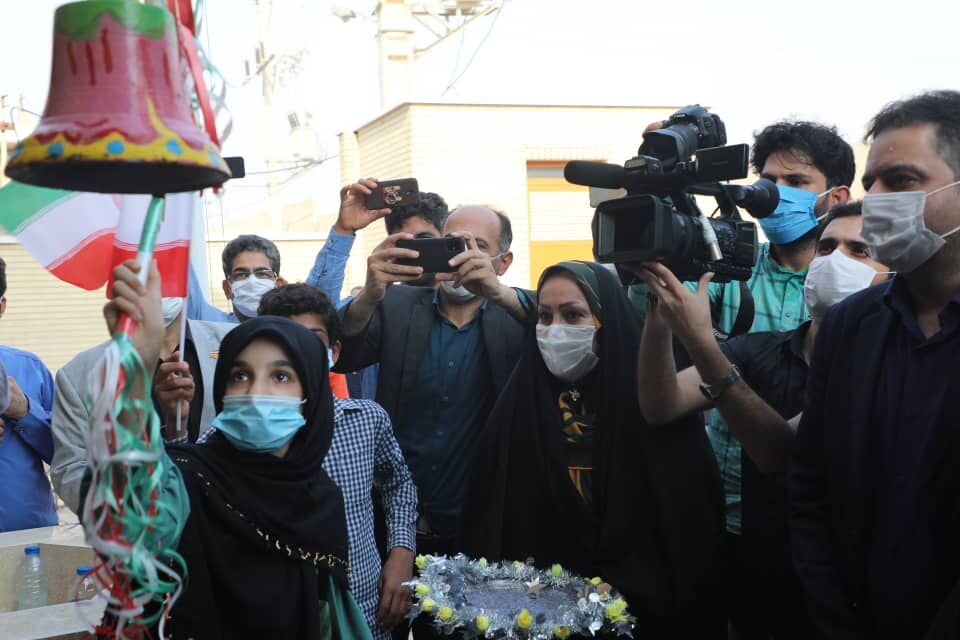 زنگ ایثار و مقاومت در مدارس قزوین نواخته میشود زنگ ایثار و مقاومت در مدارس قزوین نواخته میشود