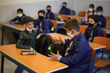 عضو شورا: شهرداری به مدارس جنوب تهران کمک کند