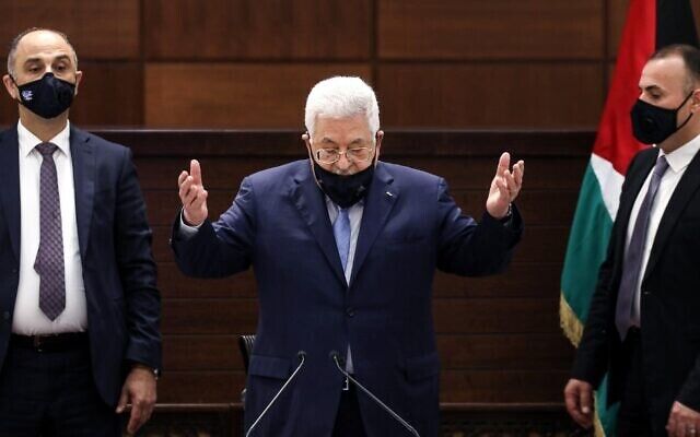 محمود عباس تسلیم فشارهای اتحادیه عرب شد