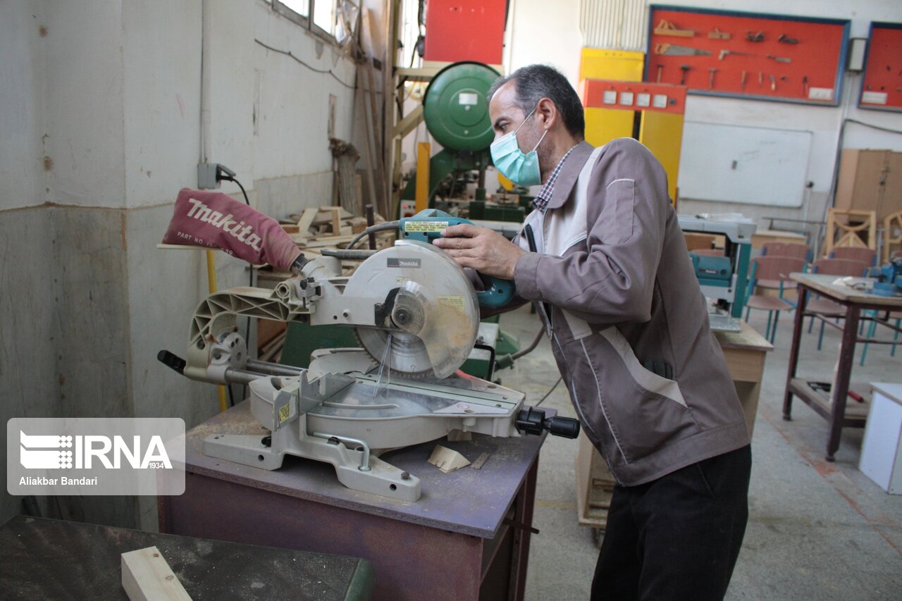 تمامی مراکز فنی و حرفهای کشور تجهیز میشوند تمامی مراکز فنی و حرفهای کشور تجهیز میشوند