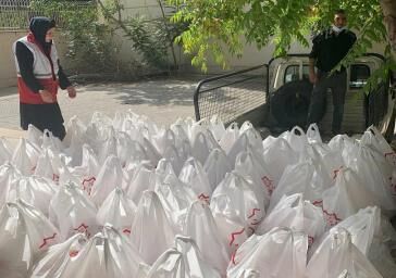 کمک‌های مردمی هلال احمر شمیرانات به سیستان و بلوچستان ارسال شد