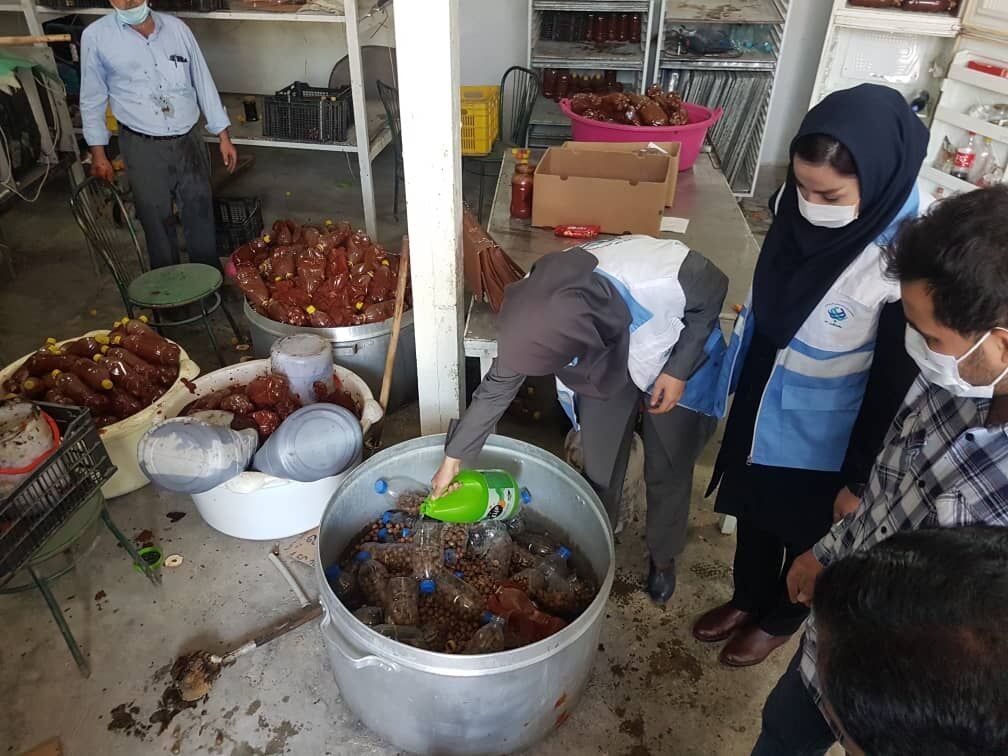 ۱۴۵ کیلوگرم موادغذایی فاسد در قزوین کشف و معدوم شد