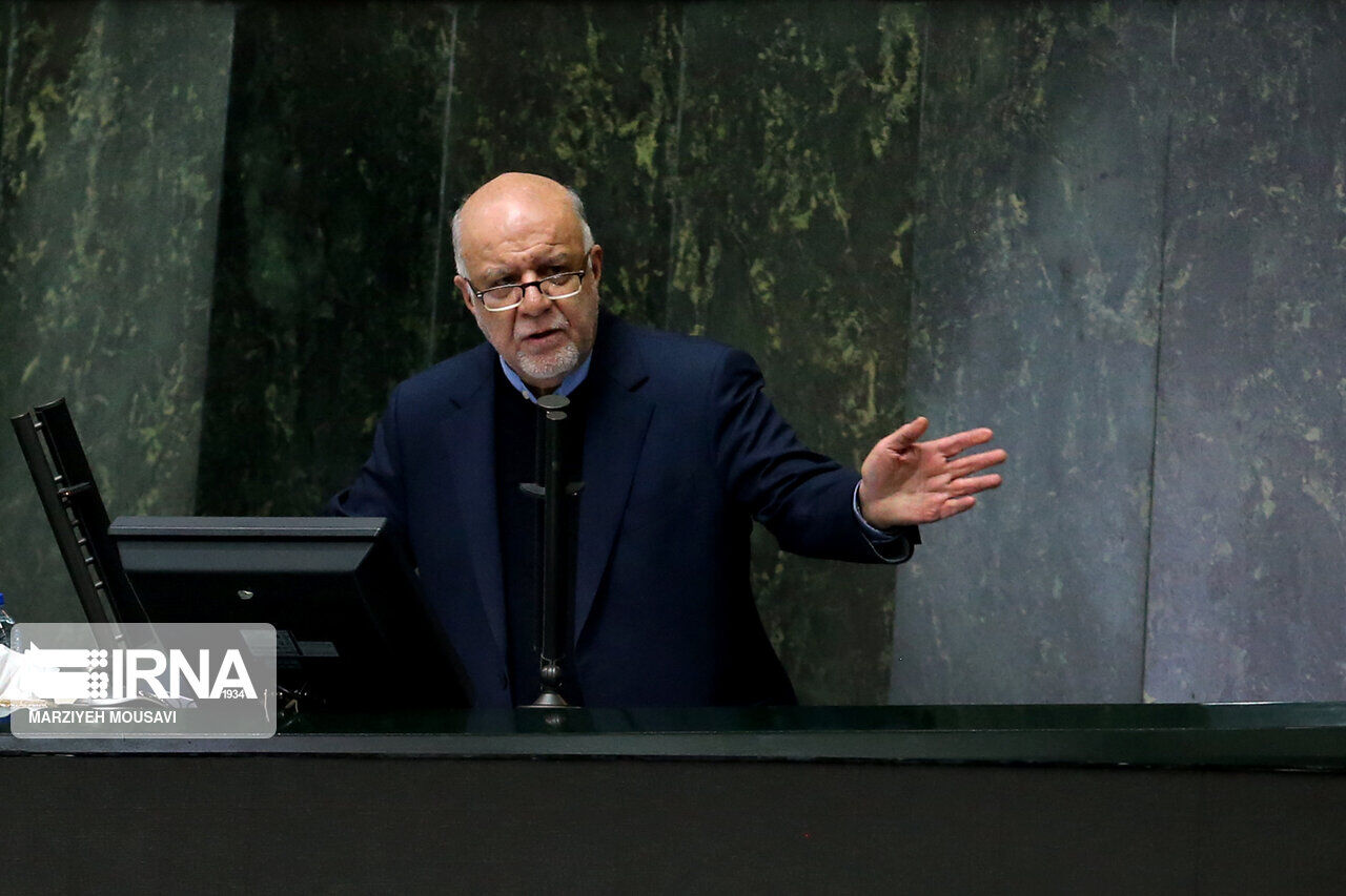 Iran outperforms Qatar in South Pars joint field, Zanganeh says