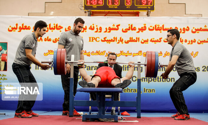 سرمربی تیم ملی: از استعدادیابی در پاراوزنهبرداری غافل نیستیم
