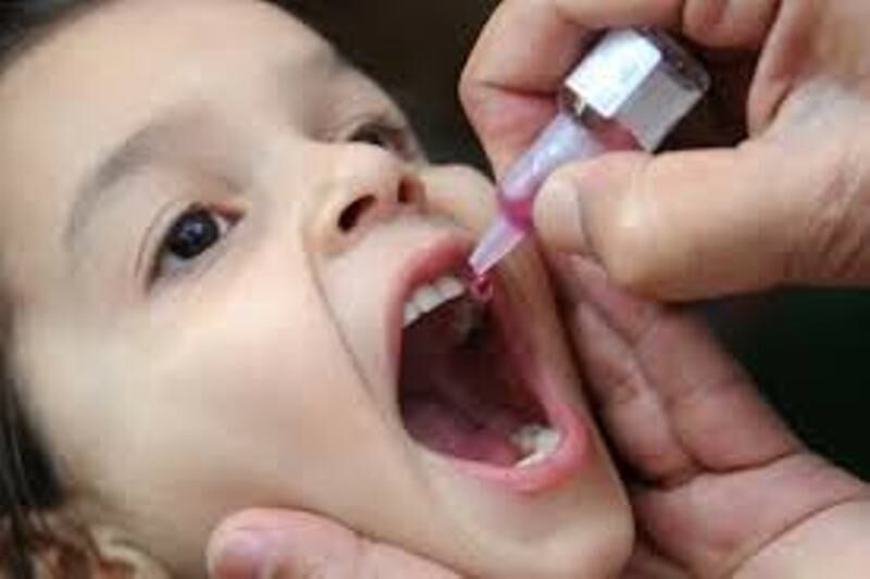 مرحله اول واکسیناسیون فلج اطفال در کیش آغاز شد