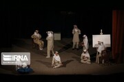 هنرمندان بجنوردی با اجرای یک اثر نمایشی قرق کرونا را شکستند