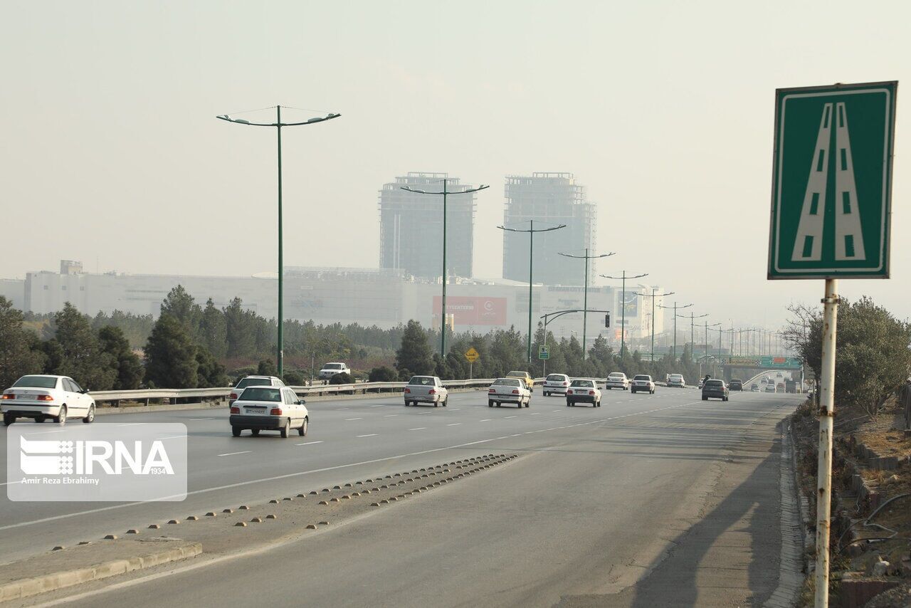 کیفیت هوای شنبه کلانشهر اصفهان بر مدار نارنجی 