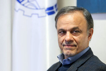 رزم حسینی در حوزه صنعت و ‌معدن توان بالایی دارد/ نظر نمایندگان درباره وزیر پیشنهادی مساعد است