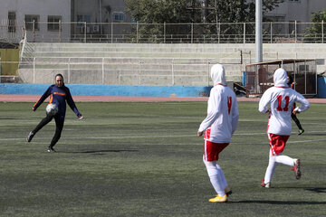 نخستین دوره مسابقات فوتبال بانوان در مشهد