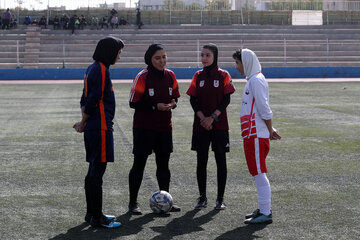 نخستین دوره مسابقات فوتبال بانوان در مشهد