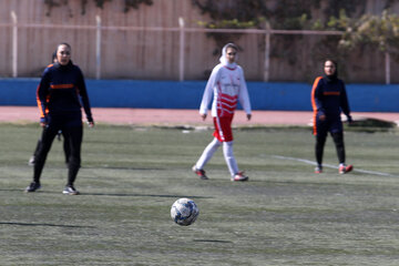 نخستین دوره مسابقات فوتبال بانوان در مشهد