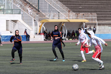 نخستین دوره مسابقات فوتبال بانوان در مشهد